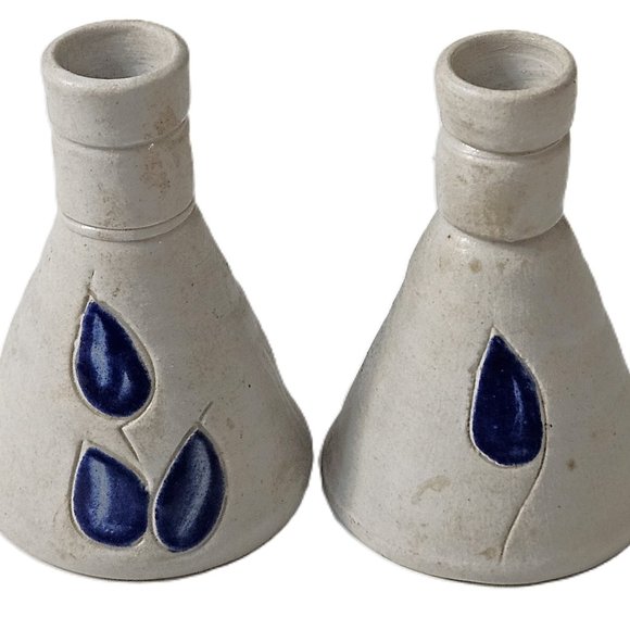 Vintage Williamsburg Pottery Blue Tulip Bud Vases - Mid 20th Century - Picture 6 of 6